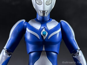 【簡易レビュー】S.H.Figuarts ウルトラマンコスモス ルナモード