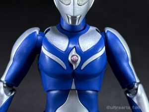 【簡易レビュー】S.H.Figuarts ウルトラマンコスモス ルナモード