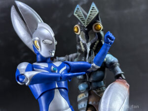 【簡易レビュー】S.H.Figuarts ウルトラマンコスモス ルナモード