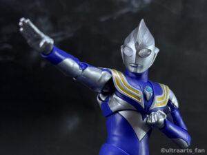 【簡易レビュー】S.H.Figuarts 真骨彫製法 ウルトラマンティガ スカイタイプ